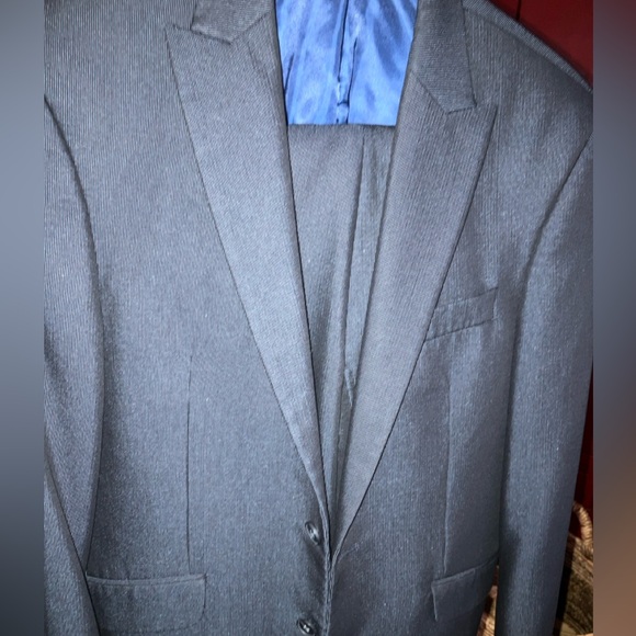 Kenneth Cole Navy Suit - Picture 4 of 8